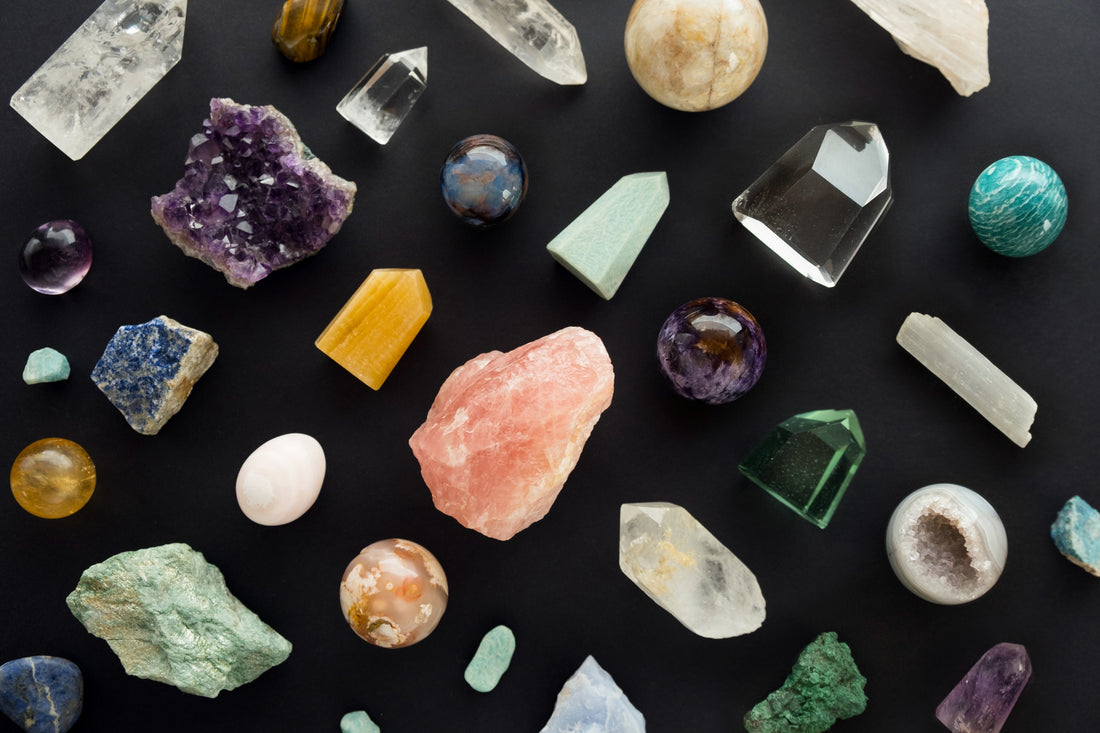 Mystic Power of Crystals: The Magic of Quartz, Amethyst, and Other Gemstones